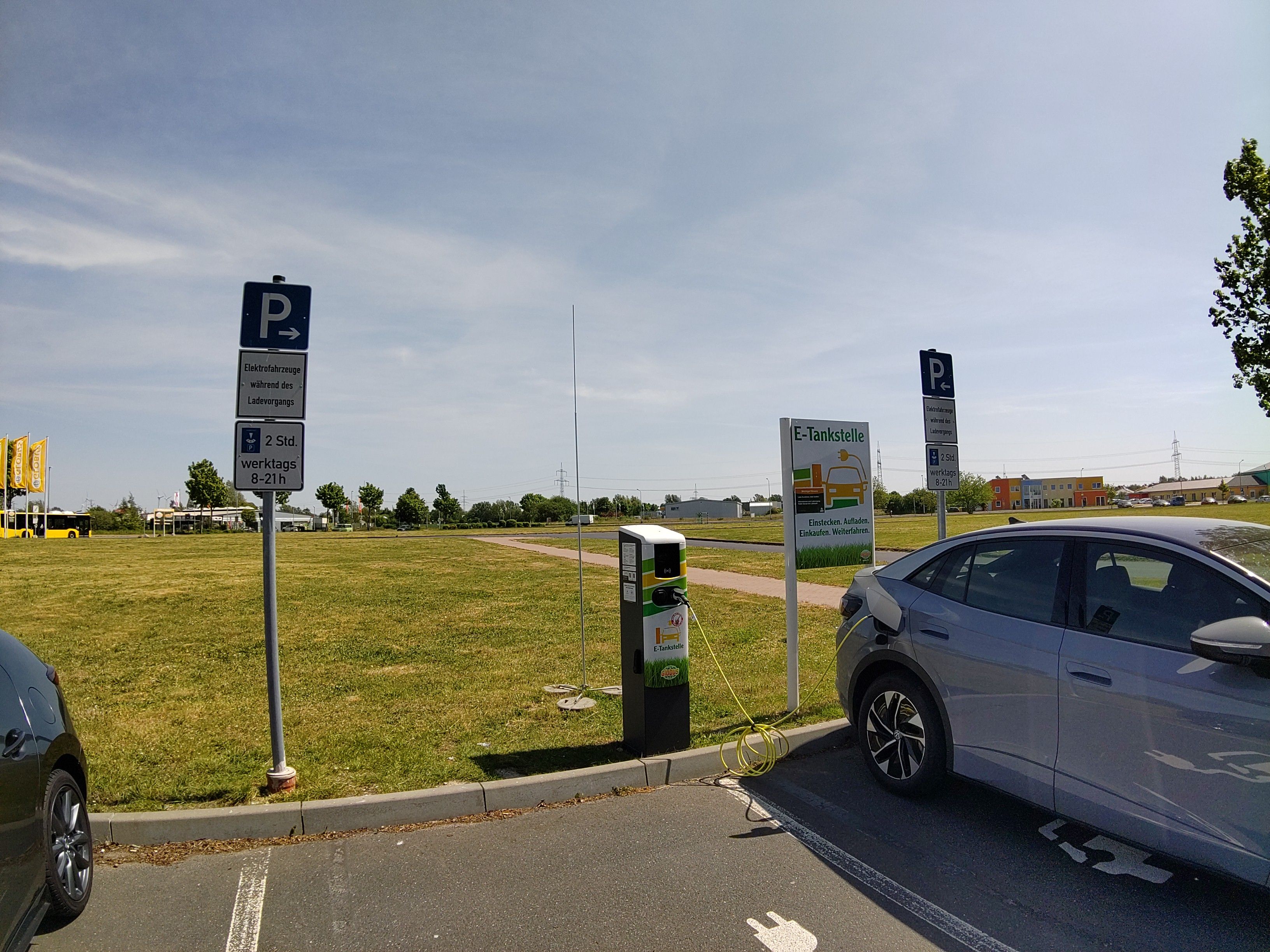 Globus Amperio Charging Station - Image 1