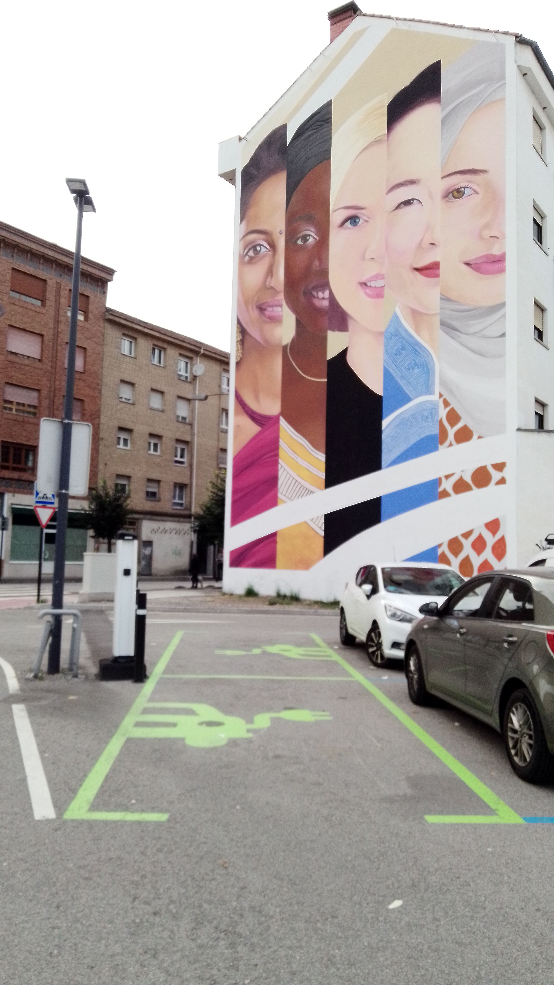 Ayunt. Siero. Lugones. Parking Avenida José Tartiere - Image 1
