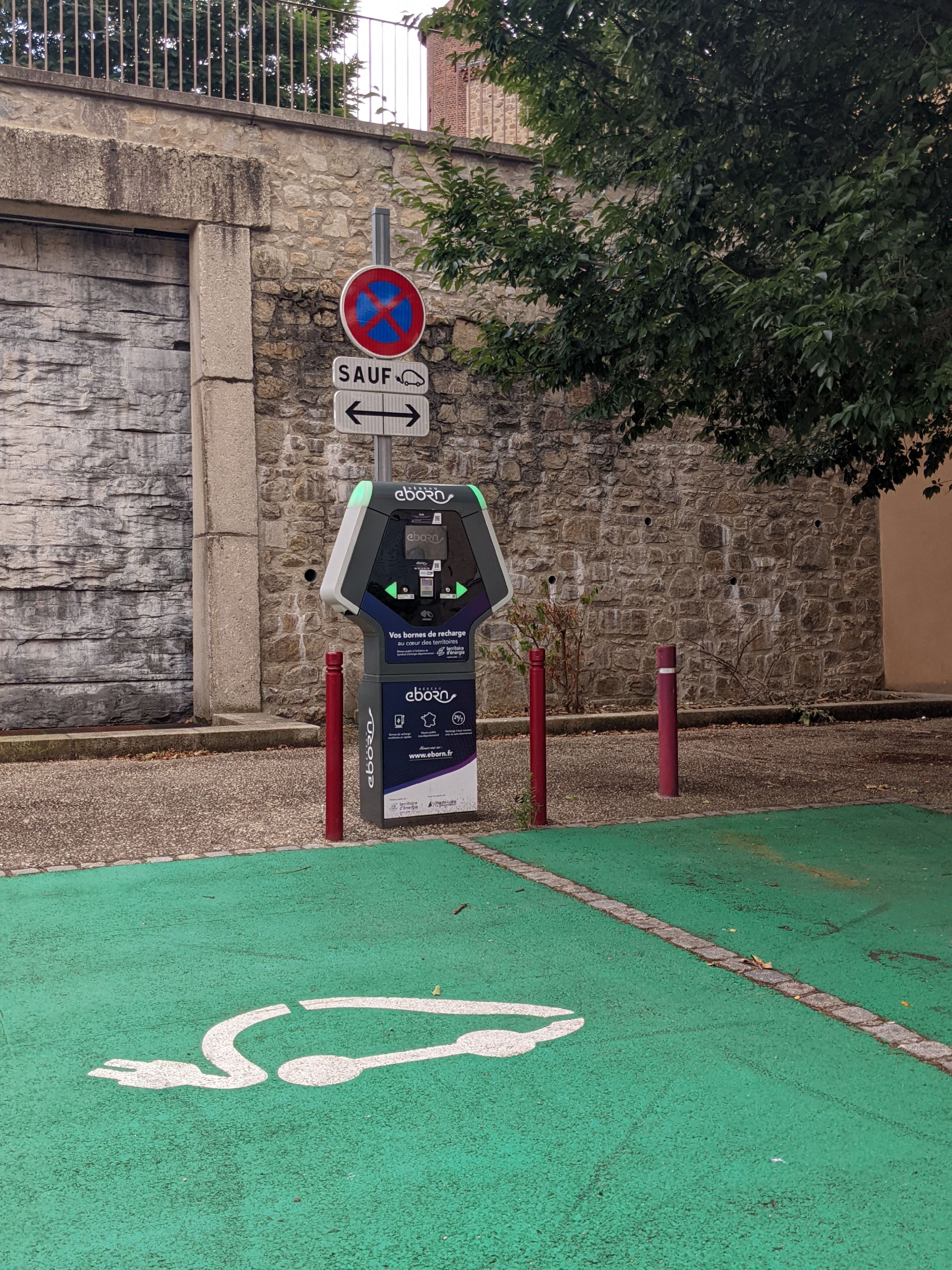 Sainte-Florine, Parking Rue Anatole France - Image 1