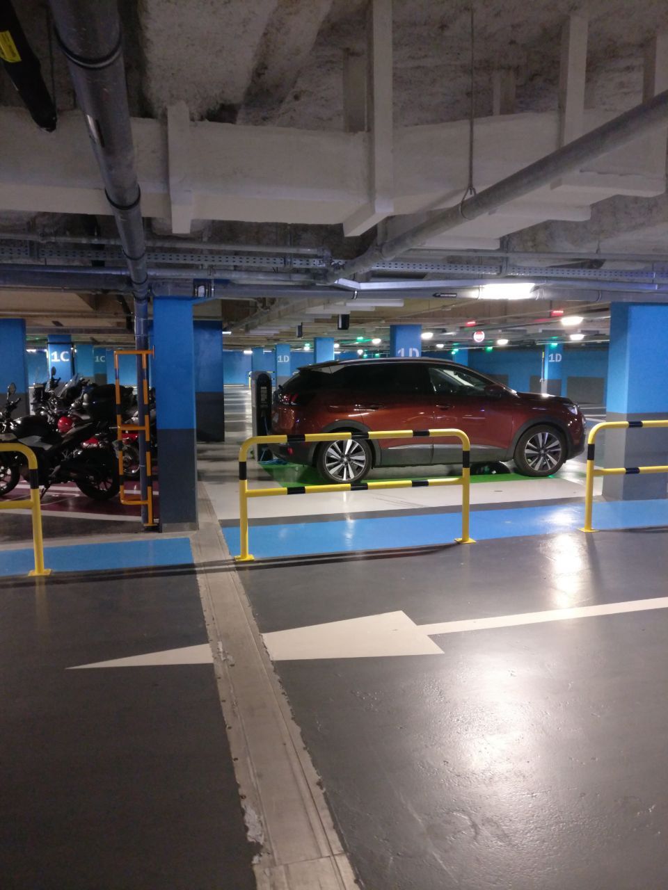 Pavillon 6 - Parking - Image 1