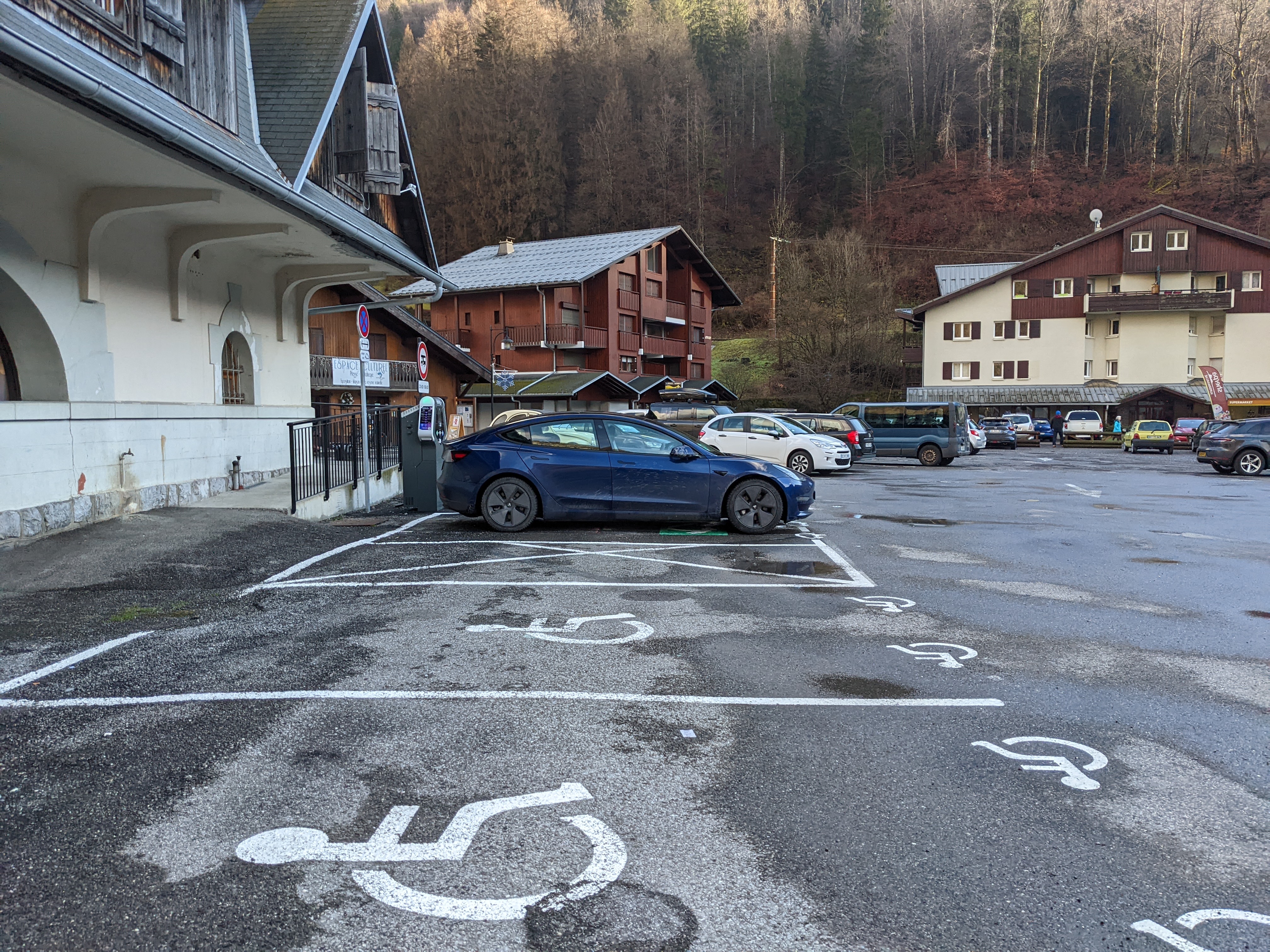 Place de la Gare - Image 1