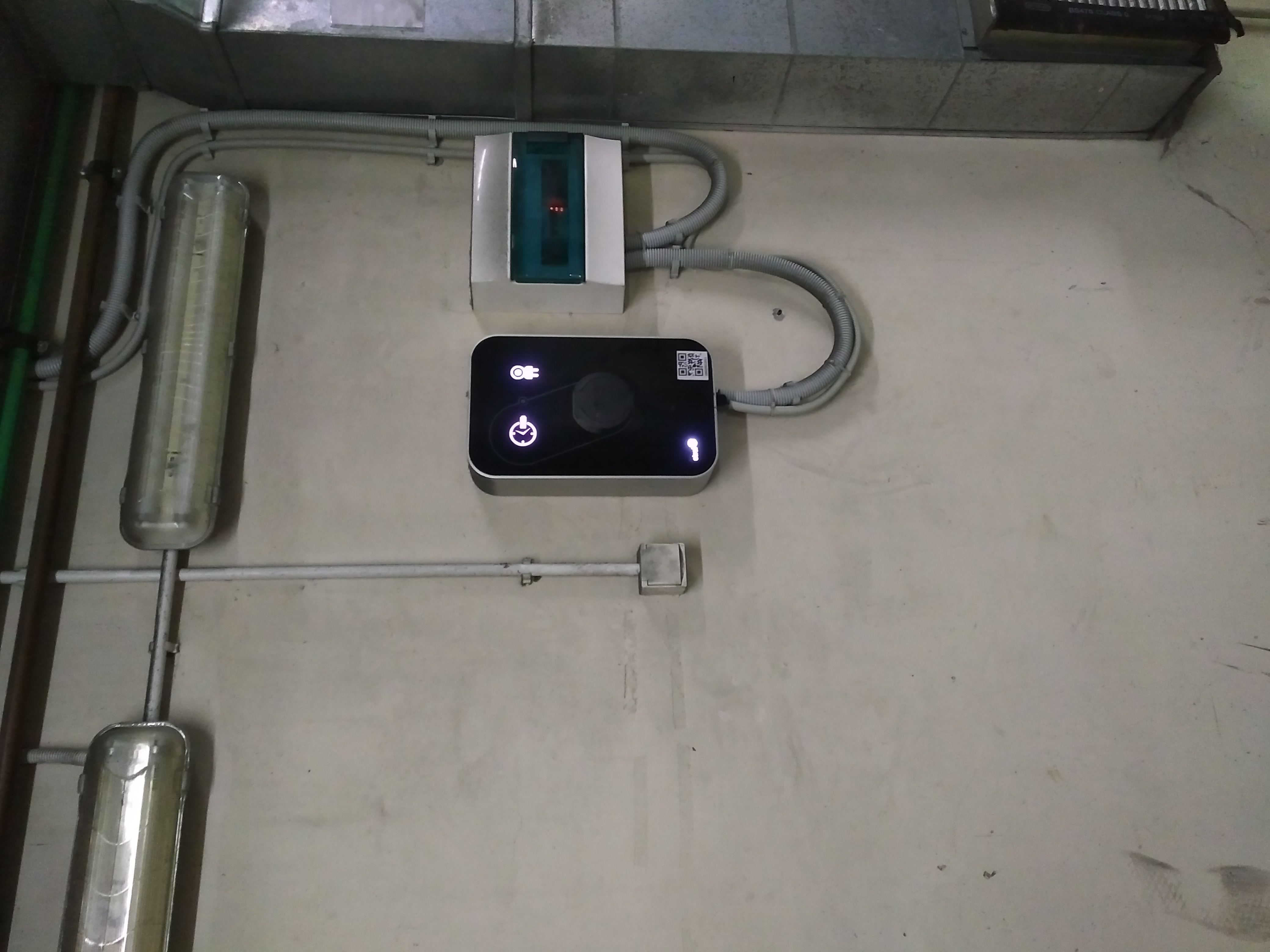Central Parking - Image 1