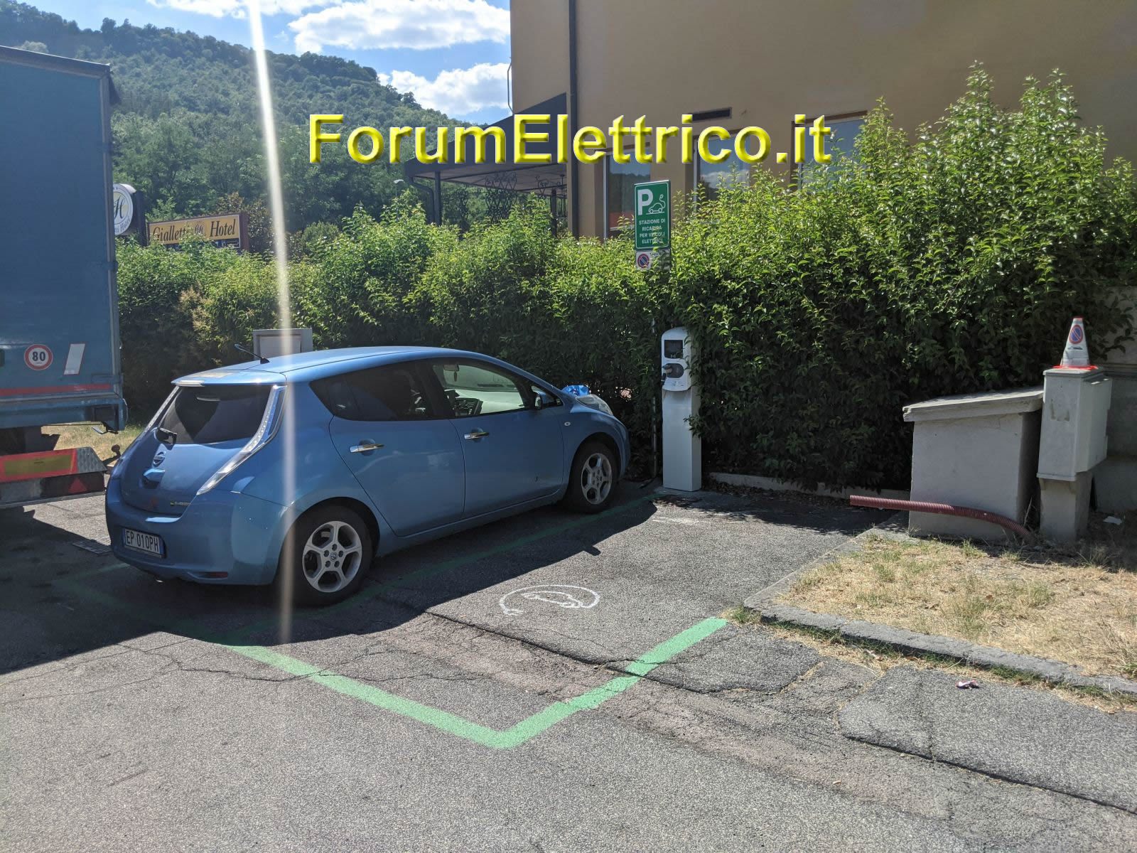 Be Charge Distributore Esso Orvieto Scalo - Image 1