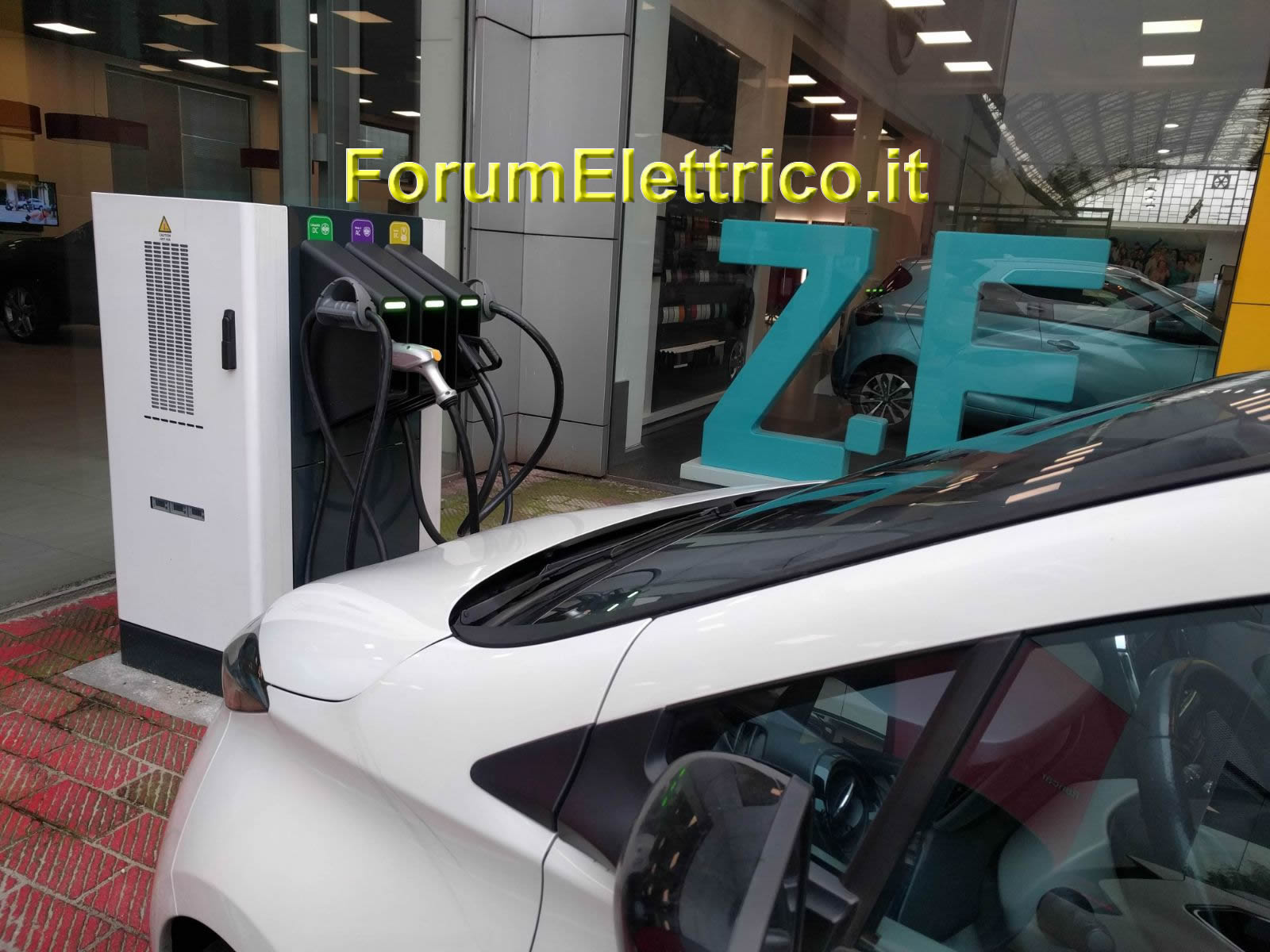 CONCESSIONARIO NISSAN Ren Car - Image 1