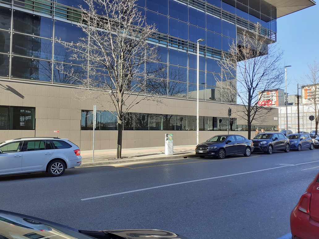 BECHARGE MILANO Pirelli - Image 1