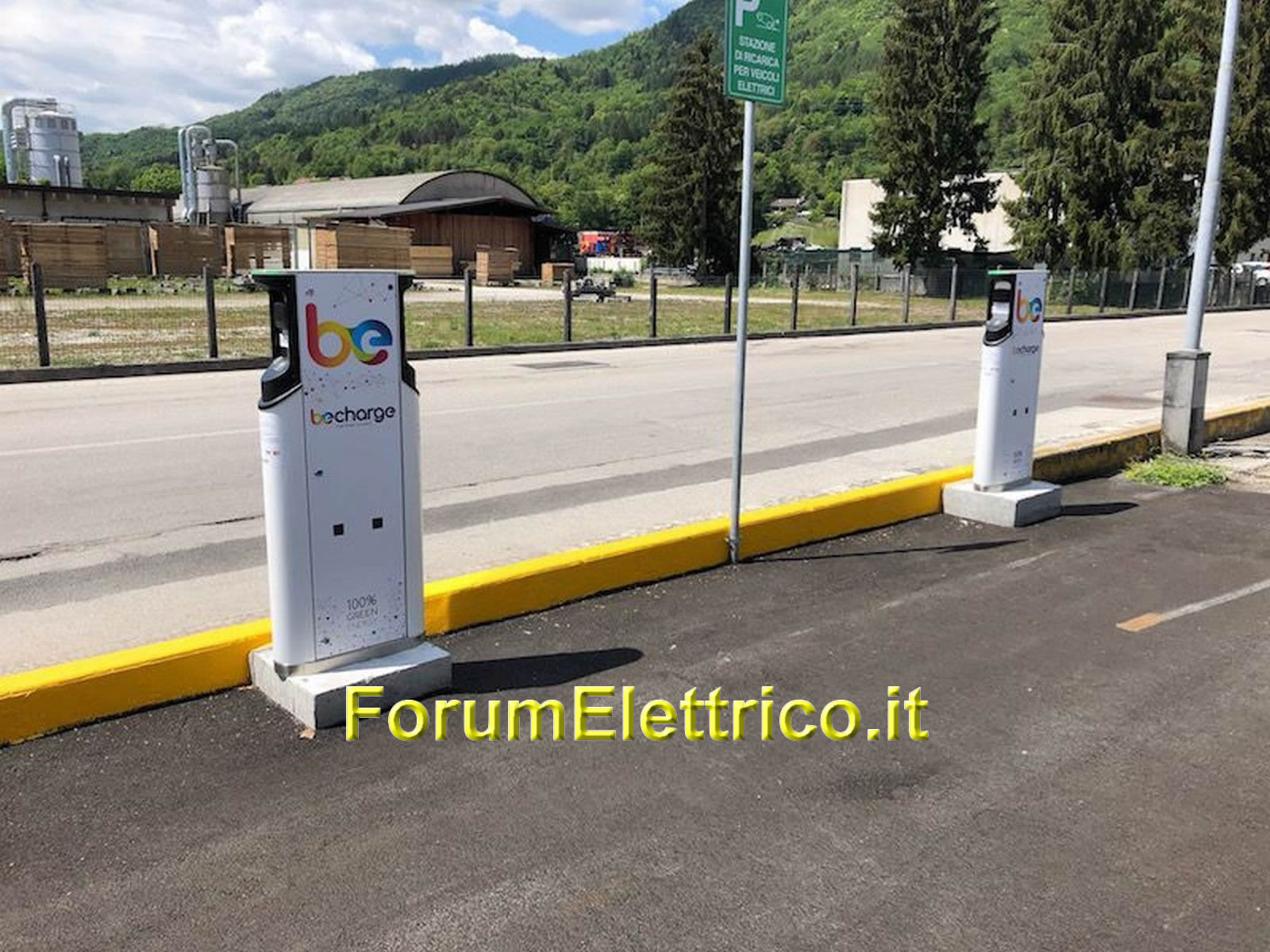  BECHARGE Centro Commerciale Dolomiti Belluno - Image 1
