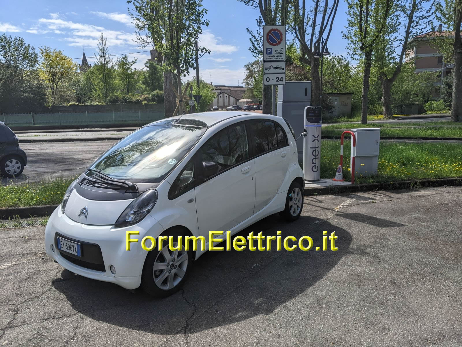 Viale Vezzoni - Image 1