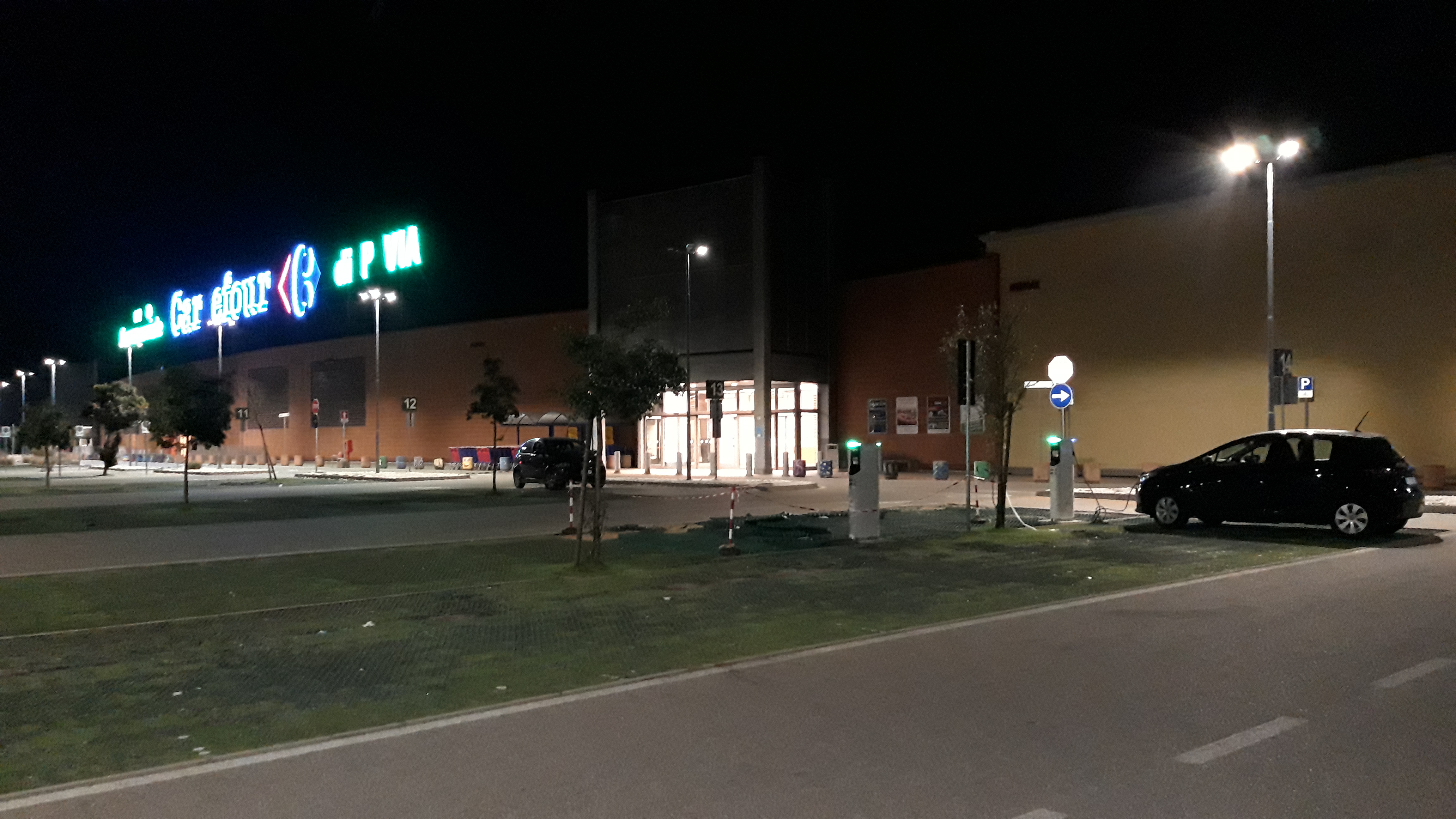 Carrefour Pavia - Image 1