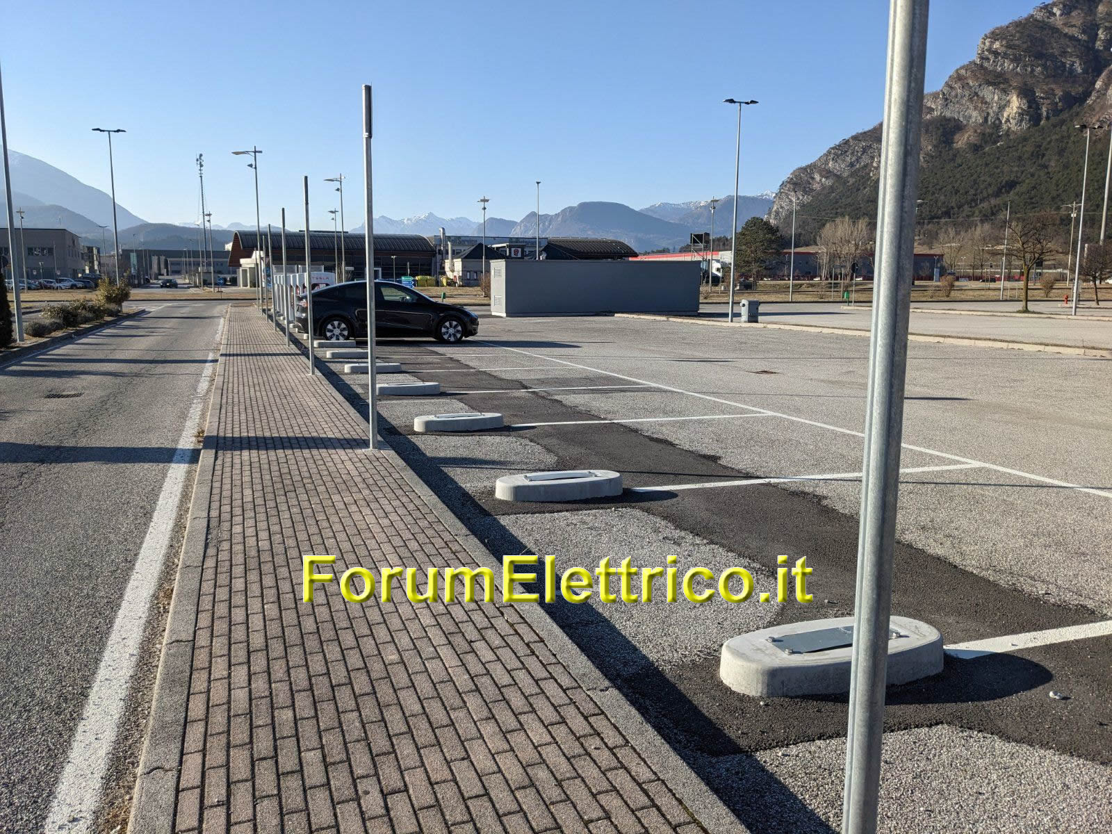 Tesla Le Valli Di Carnia Aperto a veicoli NON TESLA - Image 1