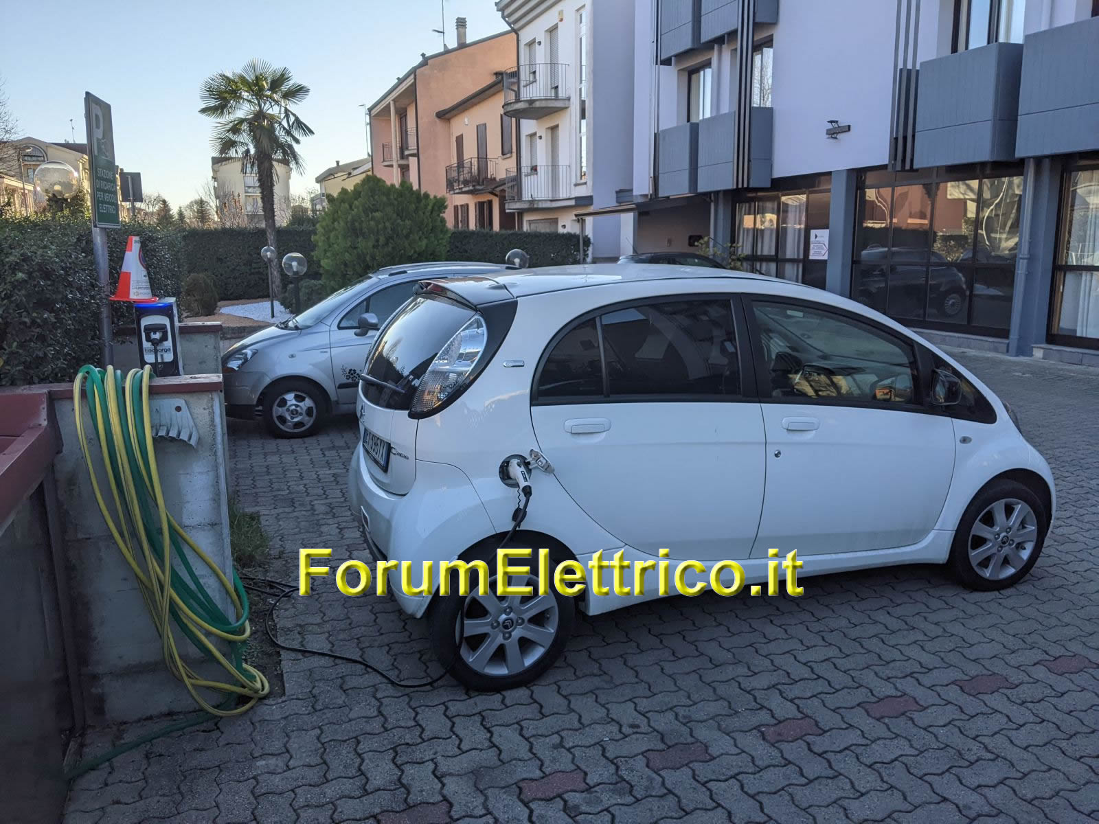 Be Charge Hotel Ilga - Image 1