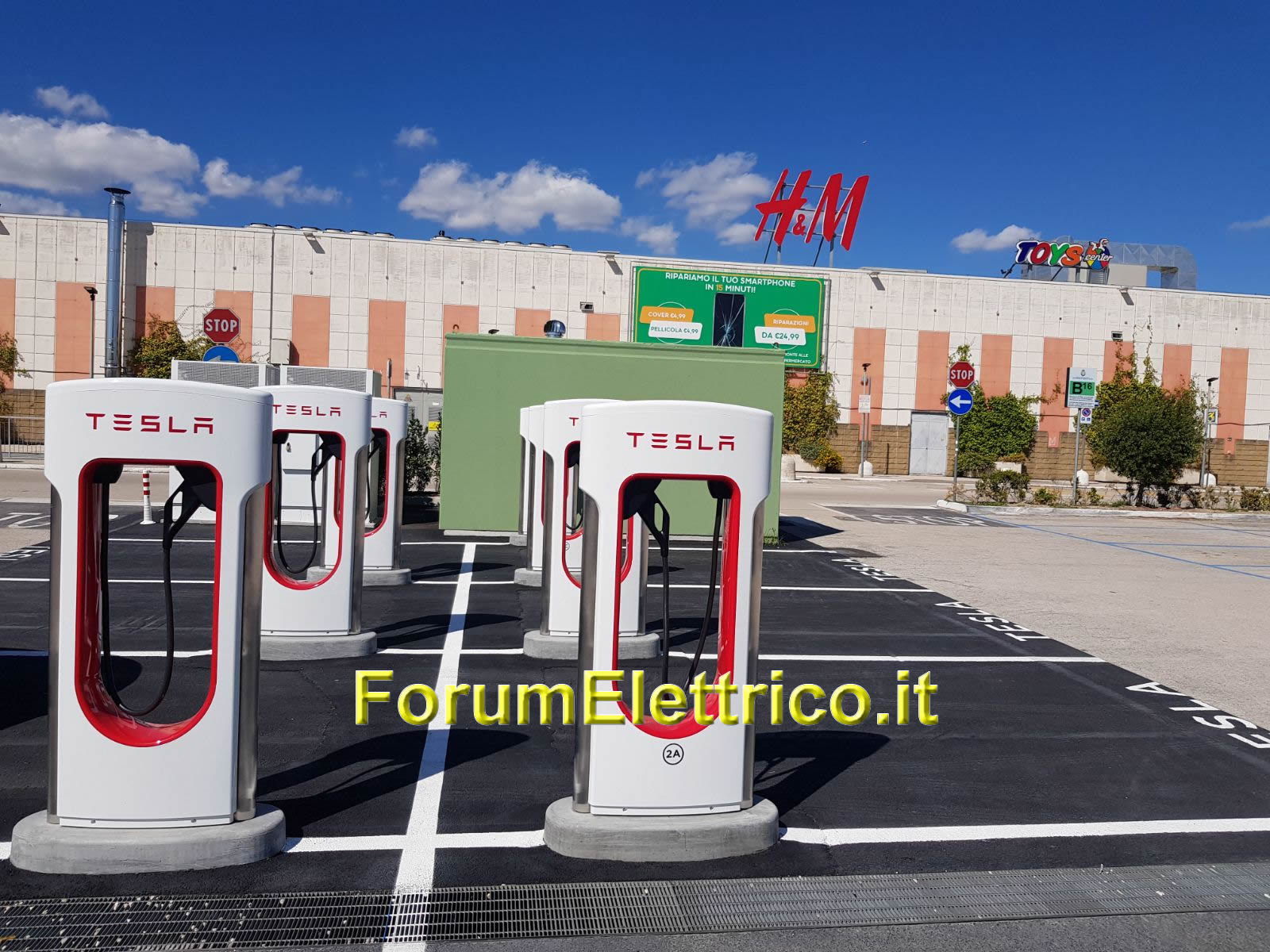 Tesla Supercharger Napoli Nord - Image 1