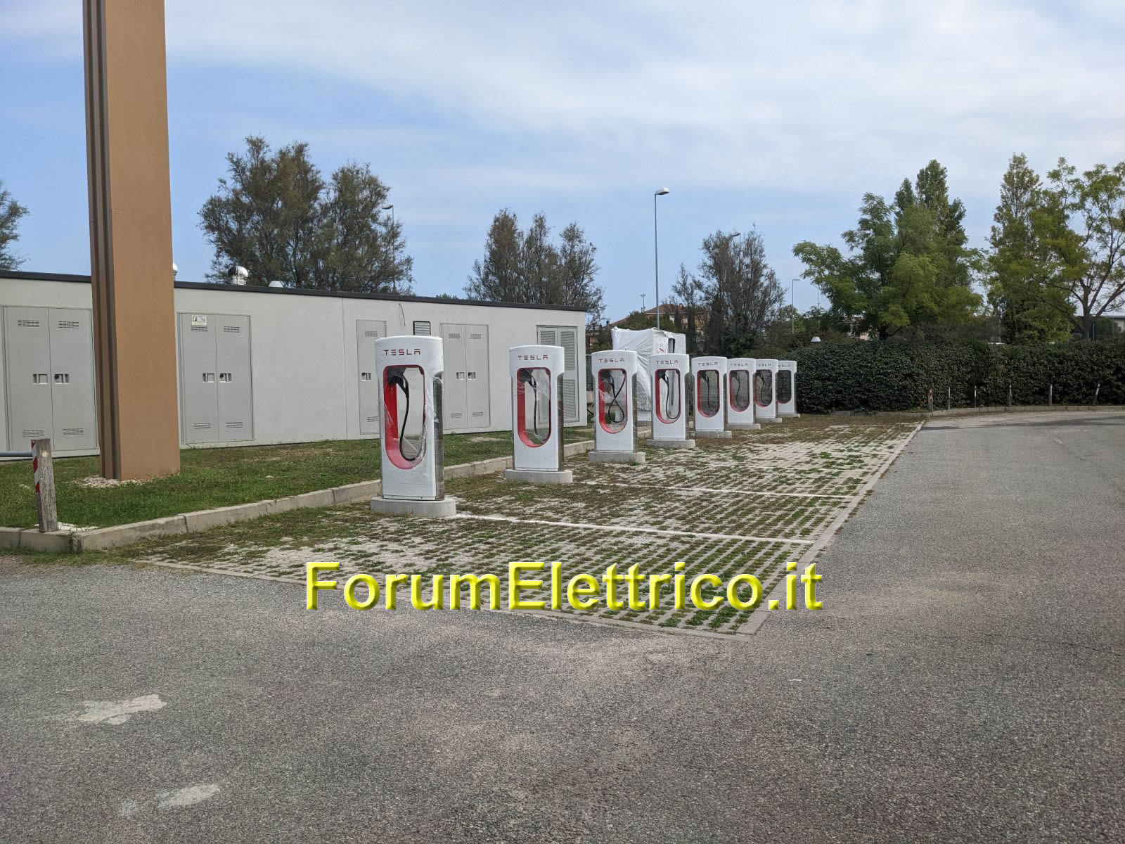 Tesla Supercharger Le Befane - Image 1