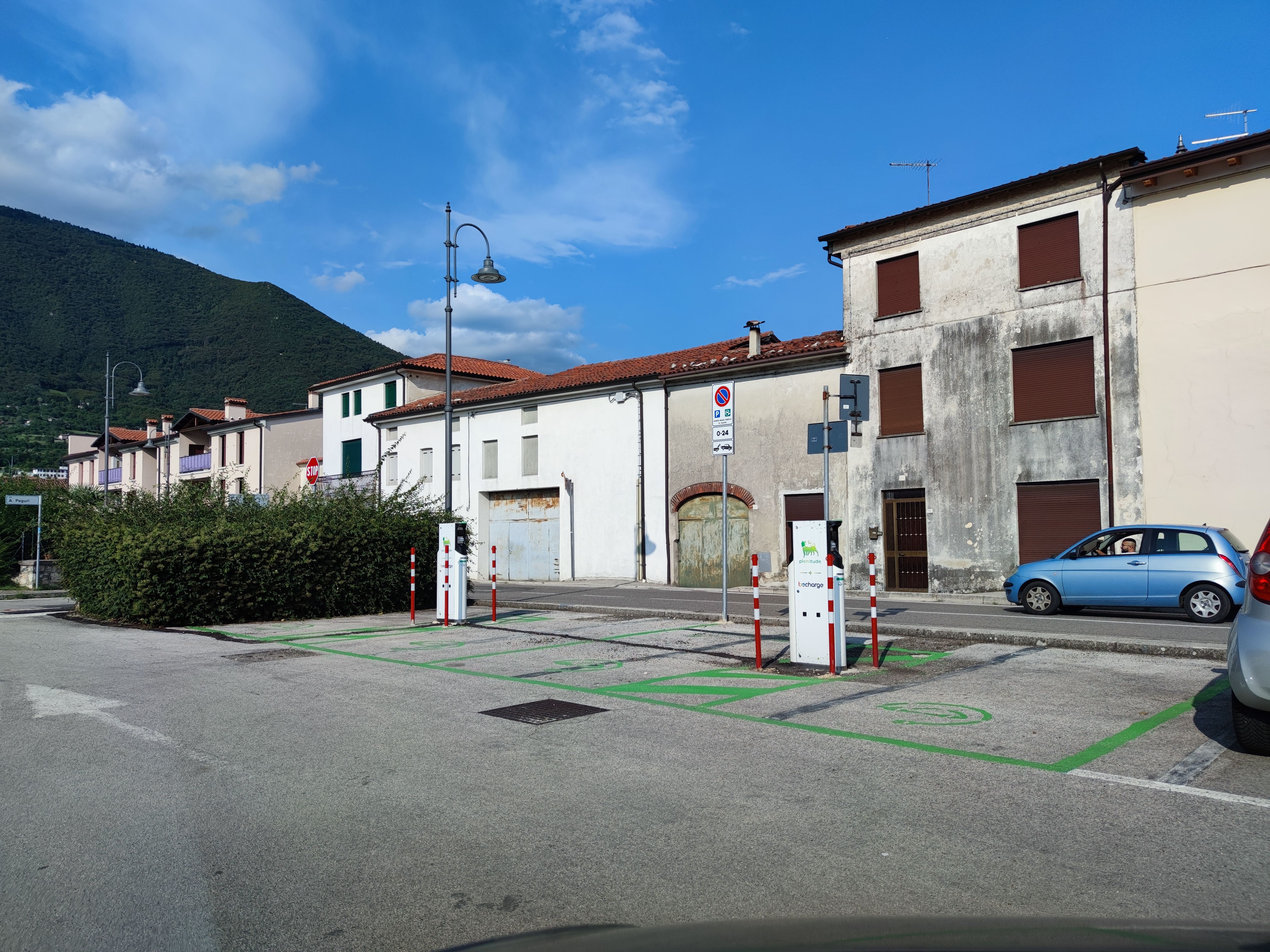 Be Charge Piazza dei Terzi - Image 1