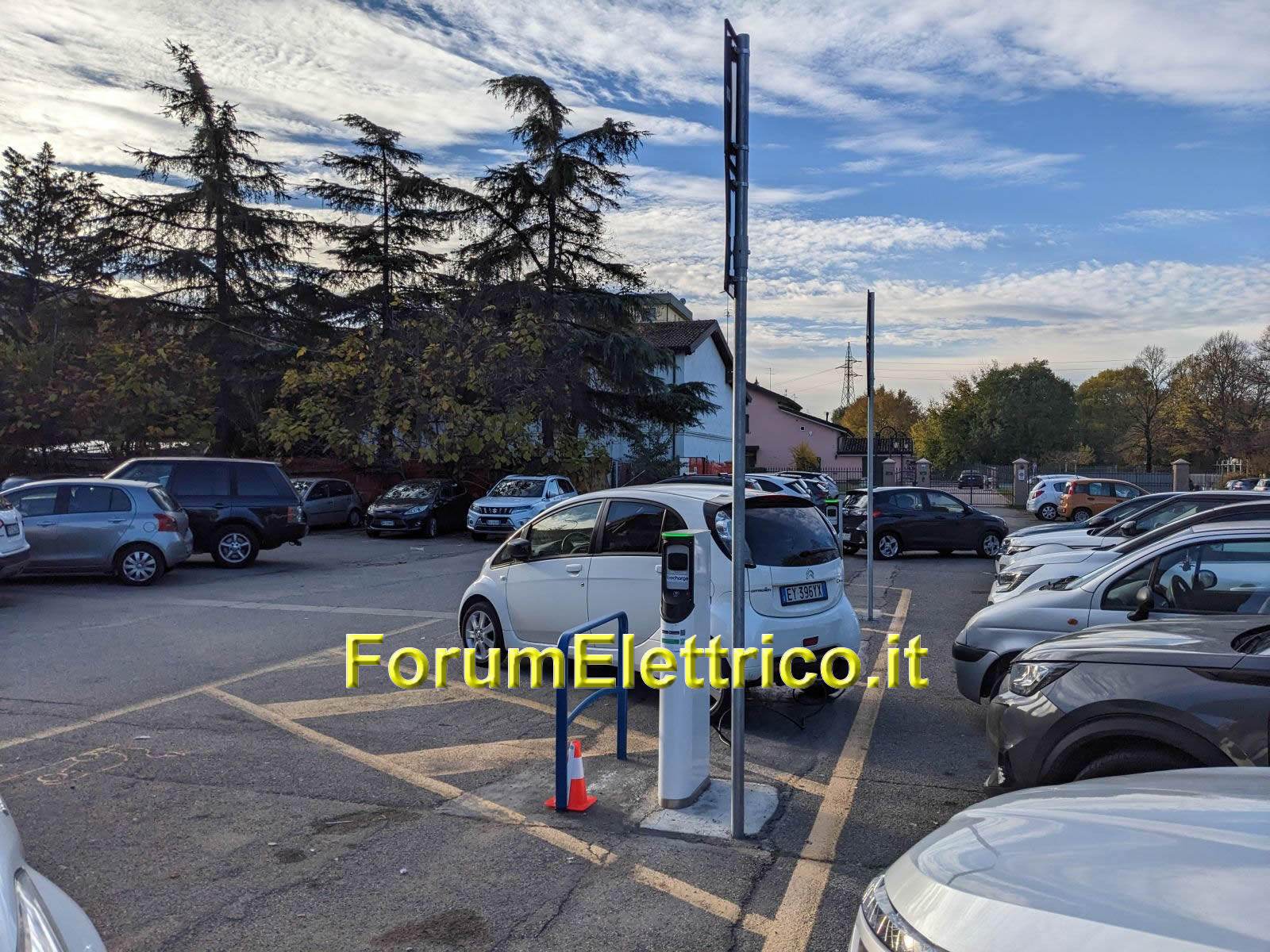 Be Charge Istituto Comprensivo Marco Emilio Lepido Regina Pacis - Image 1