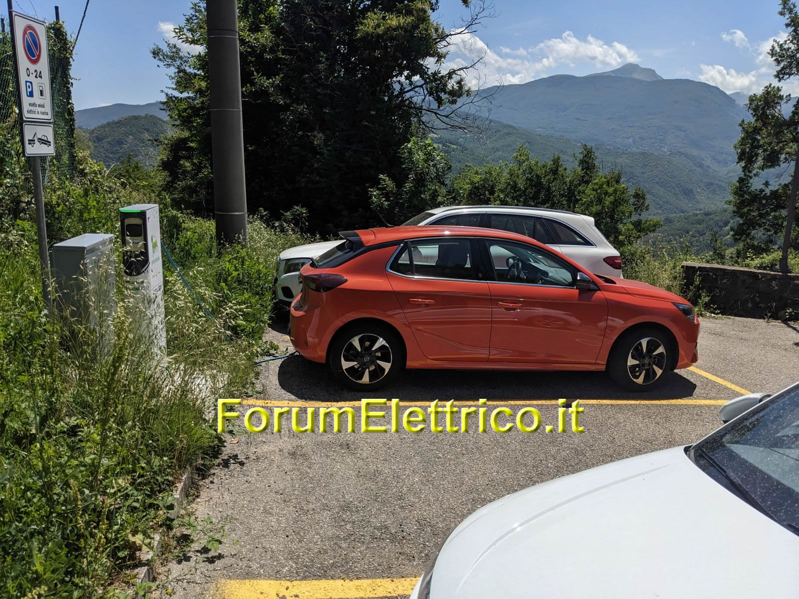 Be Charge Busana - Image 1