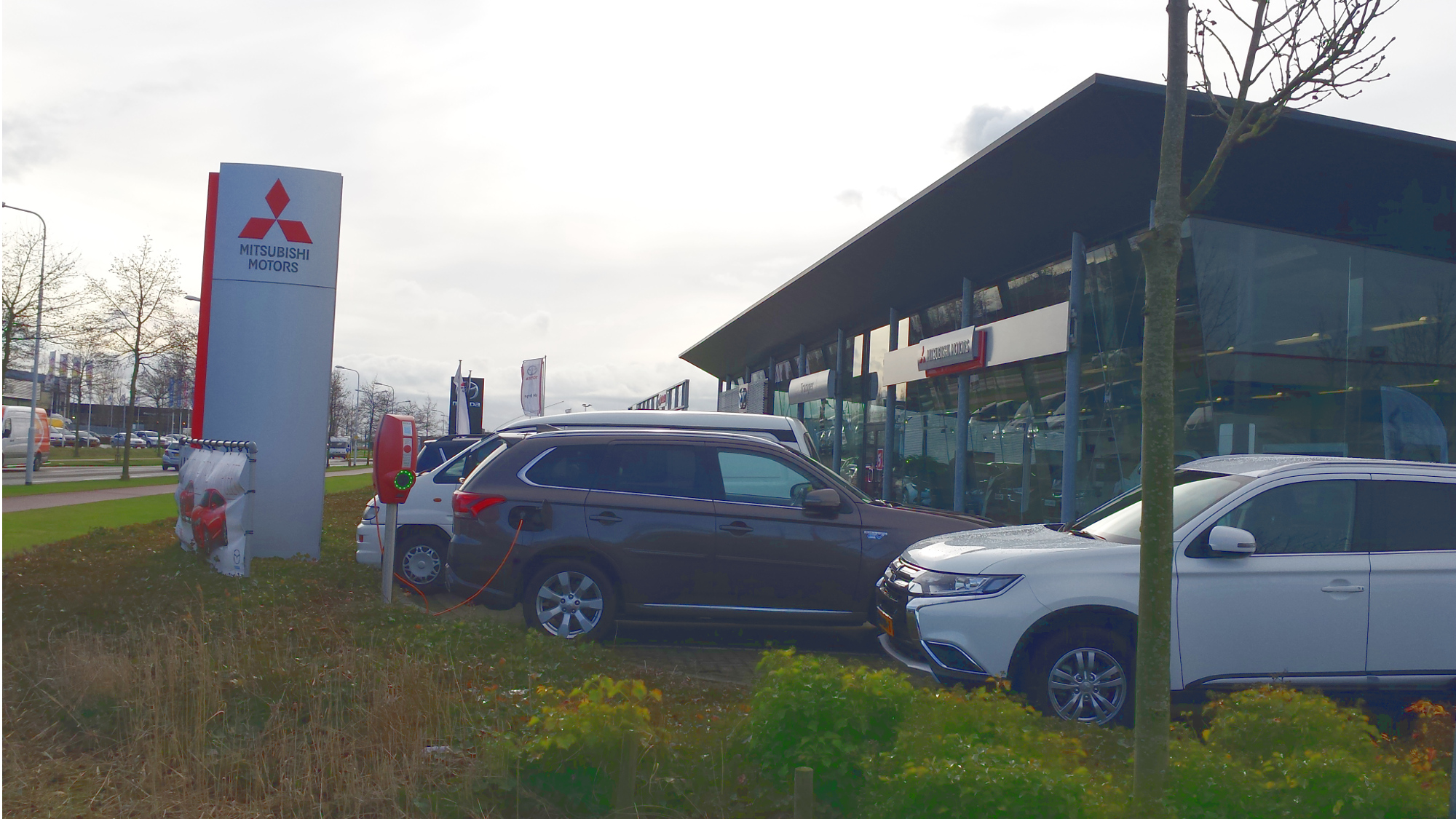 Mitsubishi Goes - Image 1