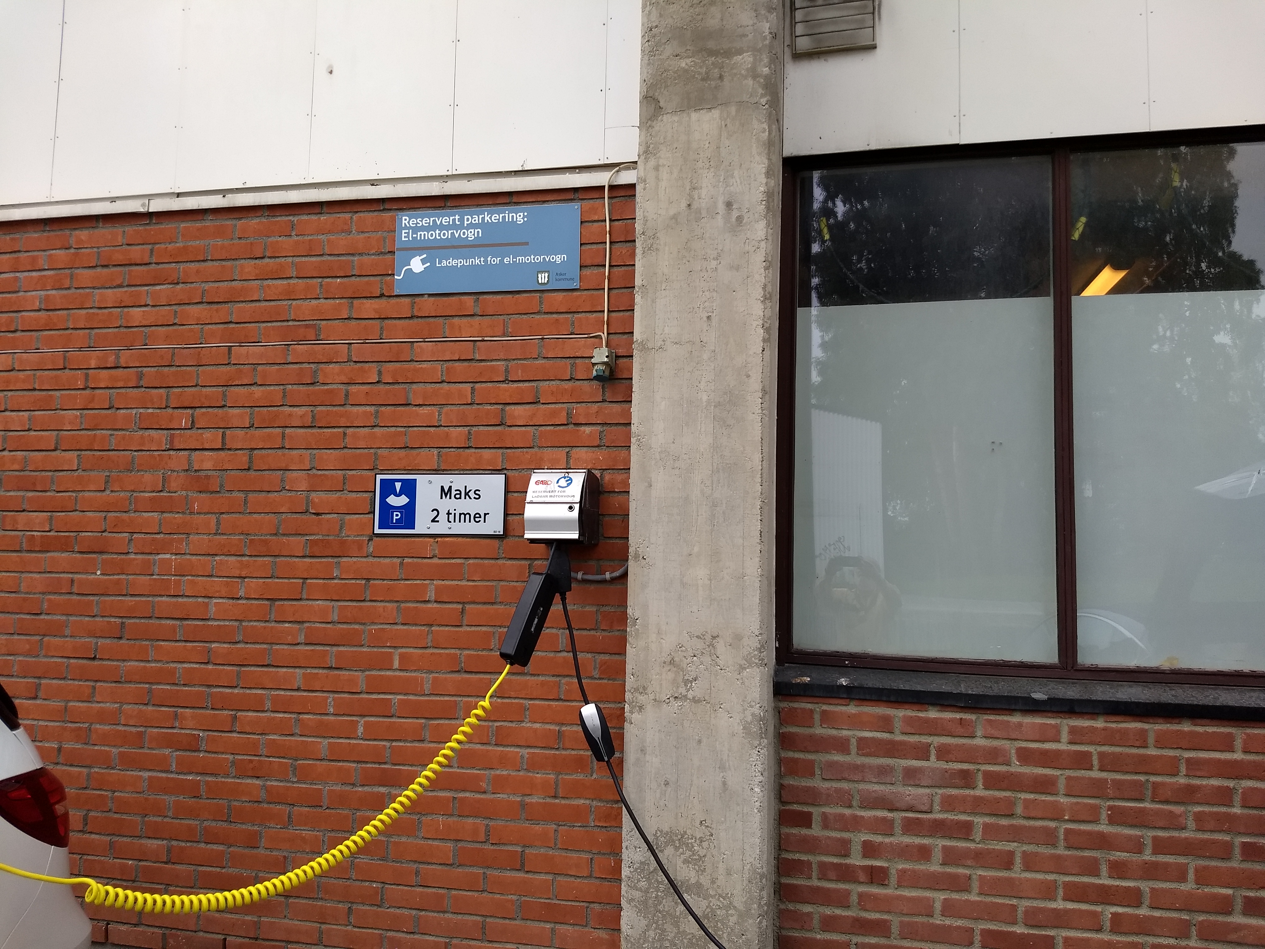 Risenga idrettspark Askerhallen, Asker - Image 1
