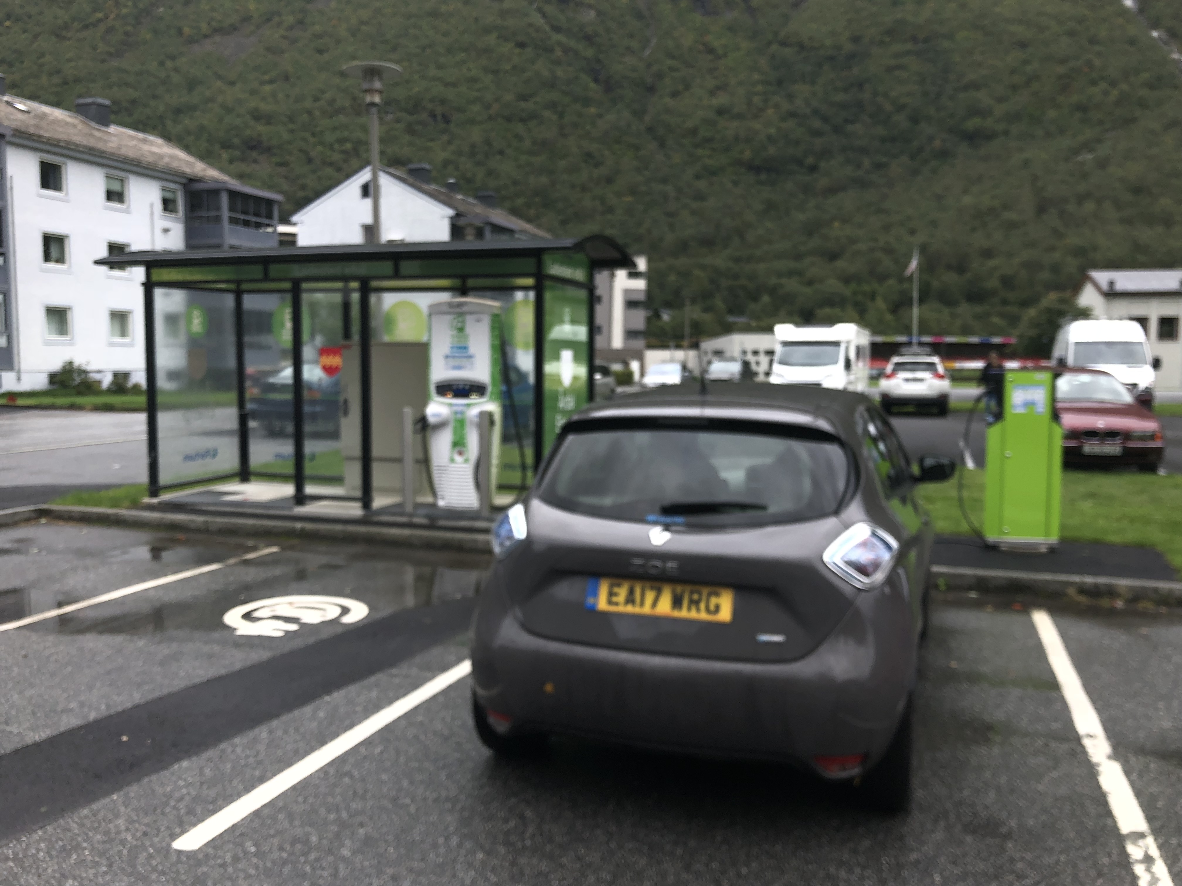 Hurtigladestasjon Årdal Energi Øvre Årdal - Image 1