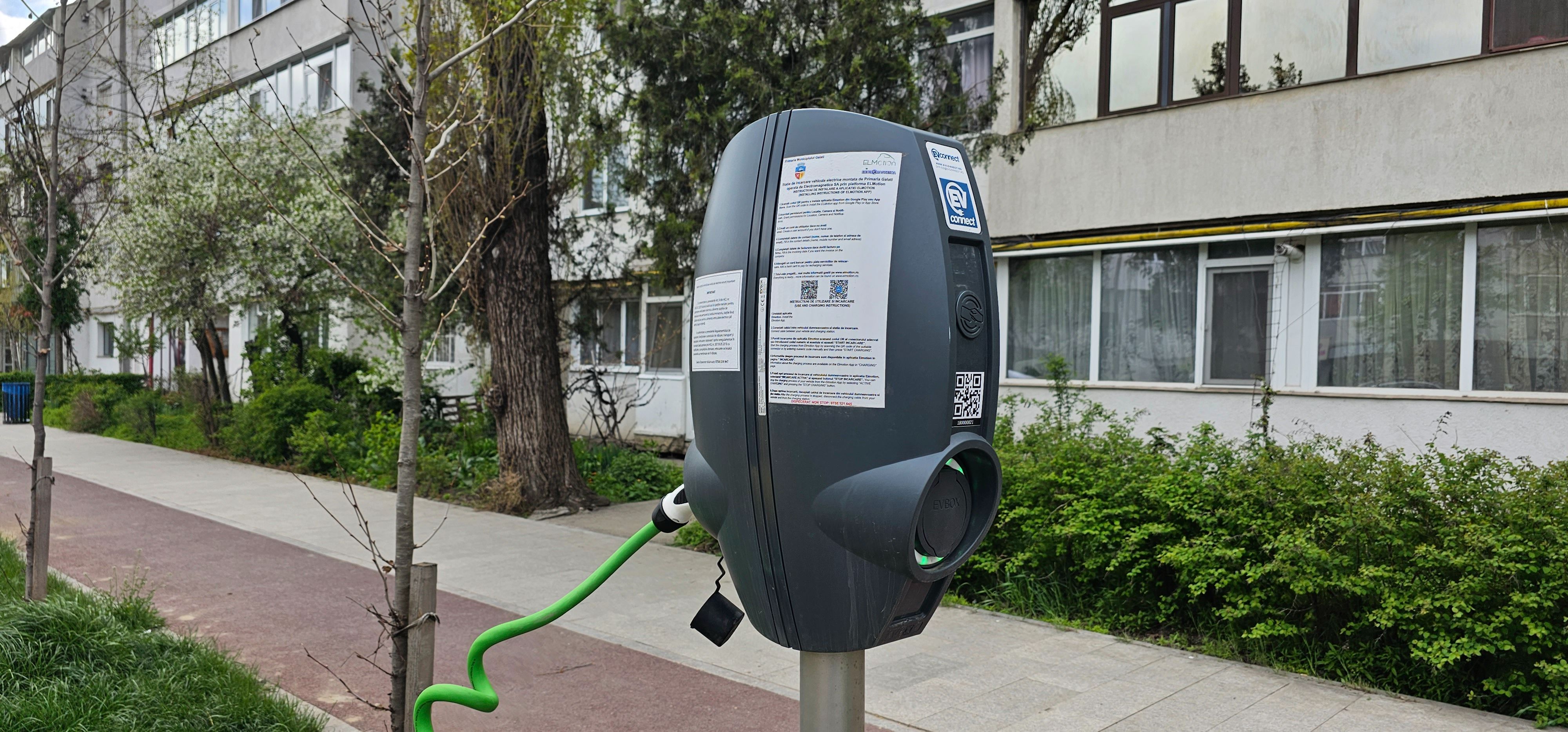 Liceul 3 - Bloc B - Image 1