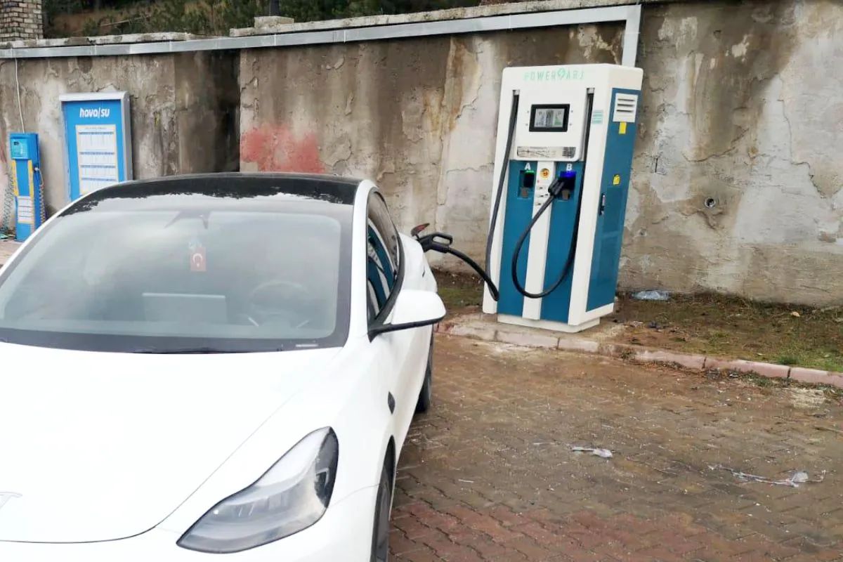 POWERŞARJ - Zirve Tınaztepe Dinlenme Tesisleri - Image 1